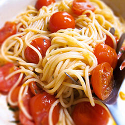 Spaghetti ai Pomodorini 迷你番茄義大利麵