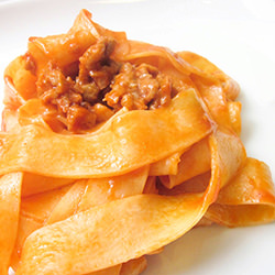 Pappardelle con salsiccia 番茄肉腸大寬麵