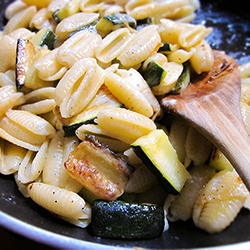 Pasta con Zucchine e Formaggio 香濃起司節瓜義大利麵