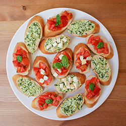 Tartine di Pomodori e di Pesto 法式長棍麵包沙拉片