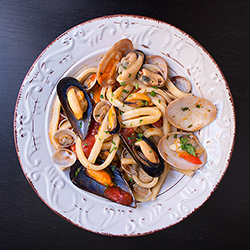 Scialatielli ai Frutti di Mare «Rosso» 義大利綜合貝類海鮮麵 «紅版做法»