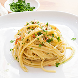 經典辣椒蒜香義大利麵 Italian classic aglio, olio e peperoncino